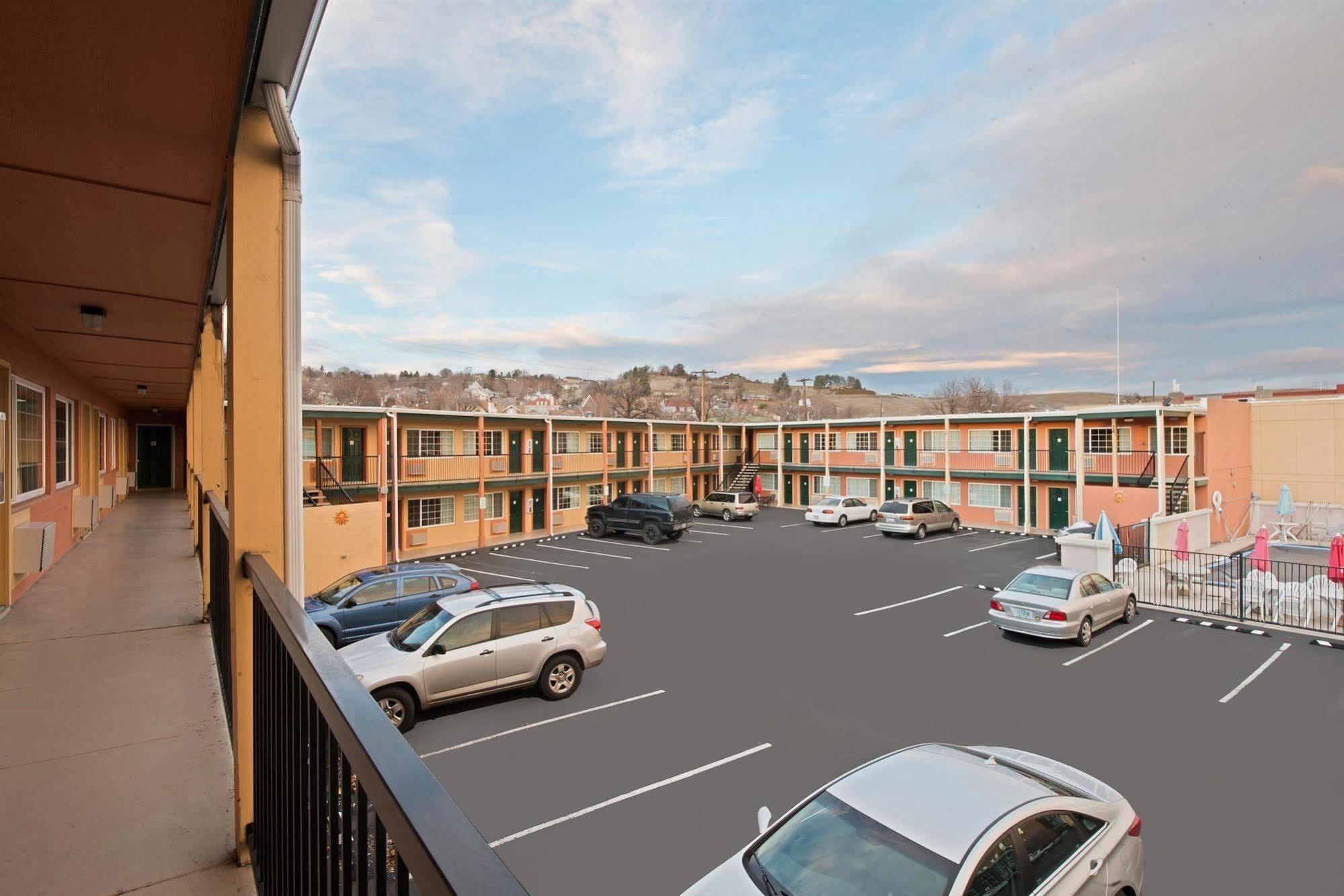 Americas Best Value Inn - Pendleton Exteriér fotografie